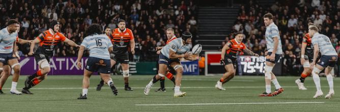 Match entre deux équipes de rugby Stade Toulousain et Racing 92