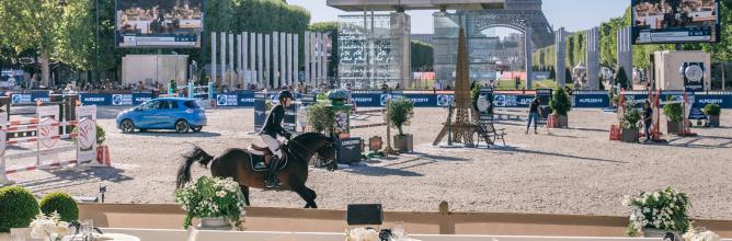 Longines Paris Eiffel Jumping hospitality area with cocktail and food offer.