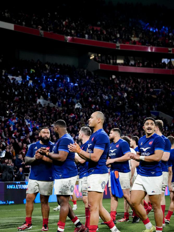 Des joueurs de l'équipe de France de rugby sur le terrain