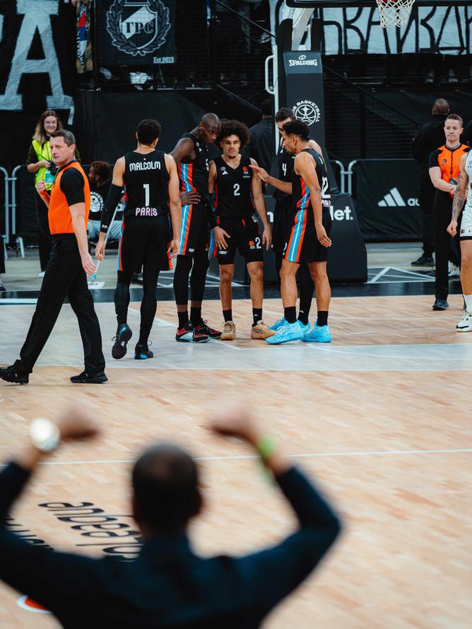 Match entre Paris Basket et Partizan Belgrade à l'adidas Arena